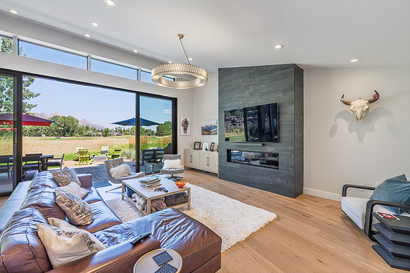 5825Larkspur_JGPhoto-18