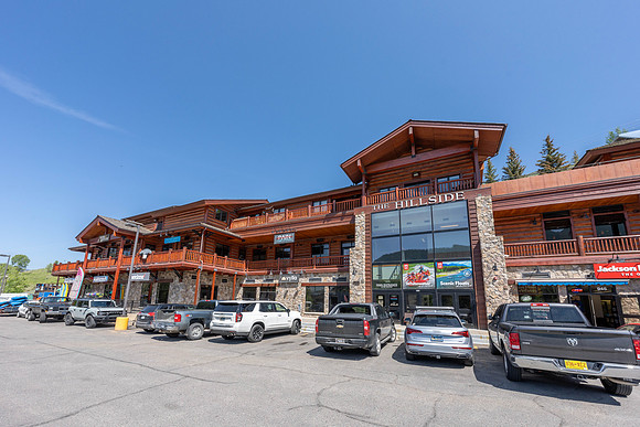 945WBroadway_JGPhoto-32