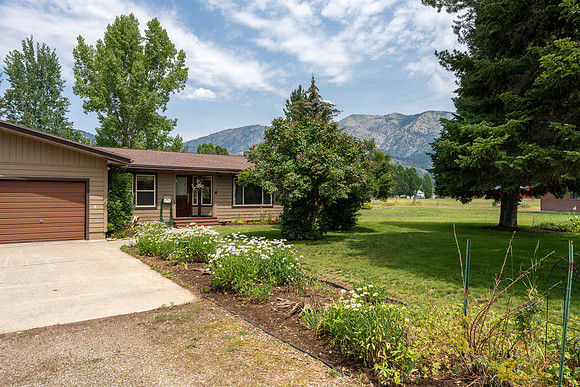 144BlueLakeCir_JGPhoto-47